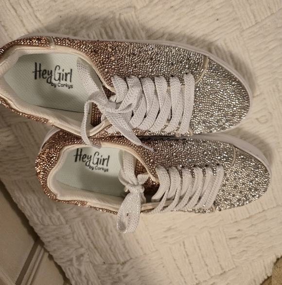 Ladies HEY GIRL size 8 Silver And Rose Gold Glitter Shoes NWOT - Picture 1 of 4